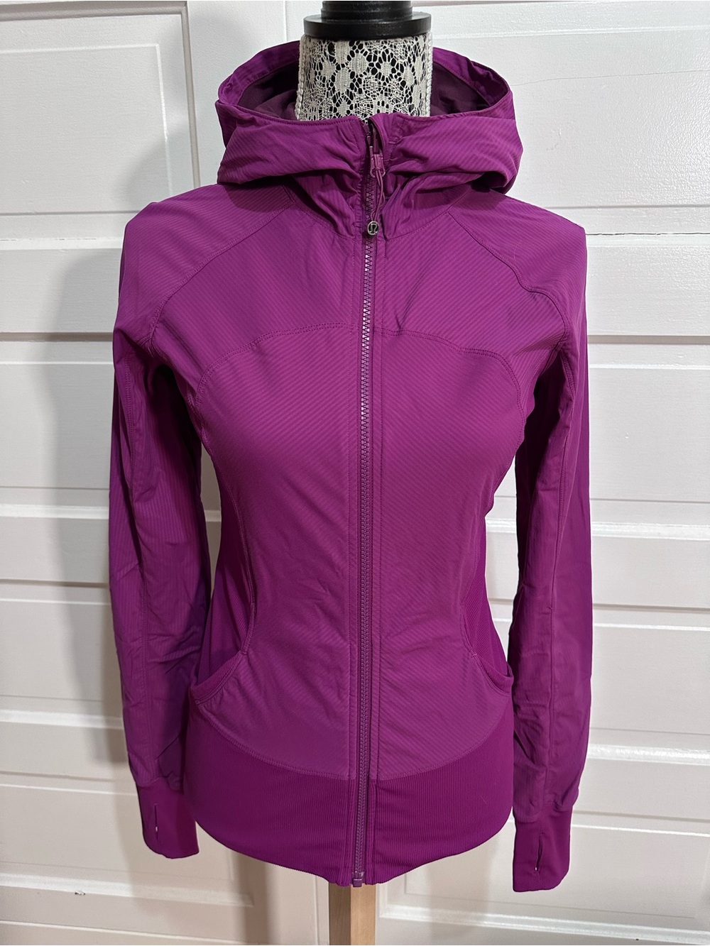 Lululemon In Flux Jacket Hoodie 8 Regal Plum Dance Studio Flattering Fit $128